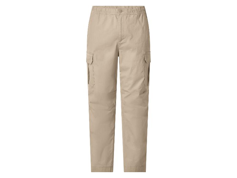 Pantalon cargo beige avec taille élastique et poches latérales.