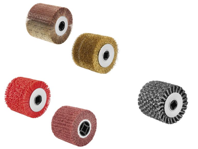 Brosses à rouleau abrasives et métalliques de différentes couleurs et matériaux.