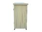 Armoire en bois de couleur vert clair, vue latérale
