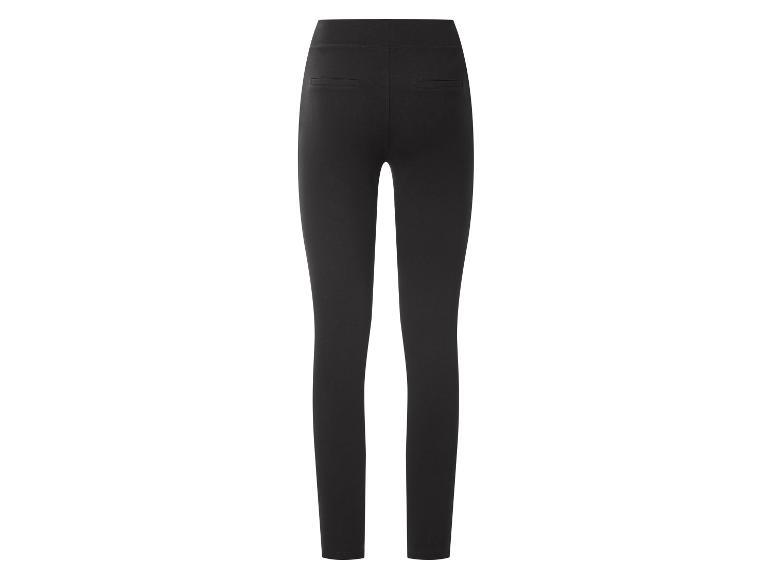 Pantalon noir pour femme avec poches arrière, vue de dos.