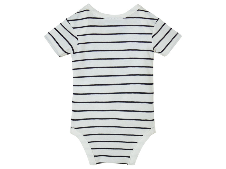 Witte baby romper met zwarte strepen.