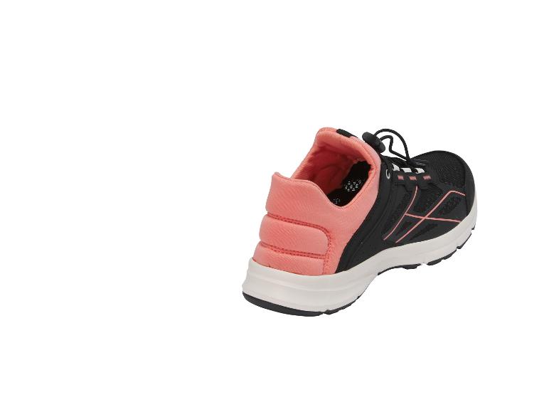 Zwarte en roze dames sportschoen met witte zool, schuin aanzicht.