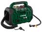 PARKSIDE X 20V TEAM compressor en pomp in groen en zwart met slangen en accessoires.