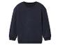 Donkerblauwe trui met lange mouwen op een witte achtergrond