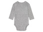 Un body bébé gris à manches longues.
