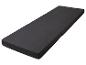 Matelas pliant noir sur fond blanc.