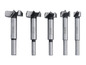 Cinq forets de centrage de 15 mm, 20 mm, 25 mm, 30 mm et 35 mm.