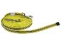Laisse jaune pour chien avec rayures noires et réfléchissantes, enroulée avec un mousqueton métallique