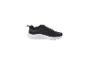 Zwarte sportschoenen met witte zool en roze details.
