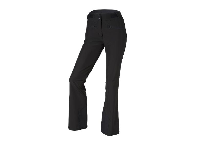 Zwarte ski- of outdoorbroek met ritsen en verstelbare banden.