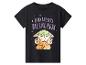 Zwart T-shirt met groene cartoonfiguurprint en paarse tekst 'FROM A GALAXY FAR, FAR AWAY'.