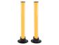 Twee verticale buisvormige LED-lampen die warm geel licht uitstralen.