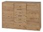Licht houten dressoir met twee deuren en vijf lades.