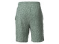 Groene korte broek met luipaardprint.
