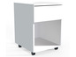 Armoire blanche avec tiroir et étagère ouverte sur roulettes.