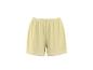 Short de sport jaune clair avec des détails de rayures blanches sur l'ourlet.