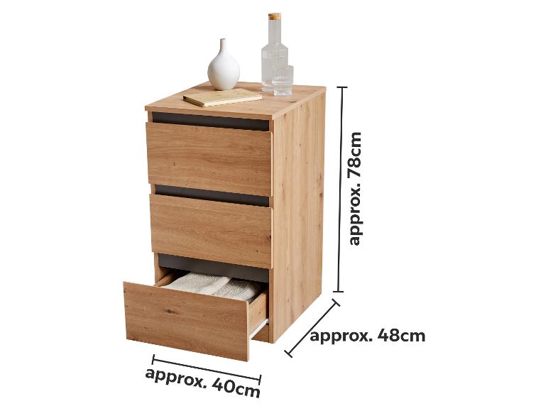 Houten ladekast met drie lades, één open, en afmetingen van ca. 78x48x40cm.