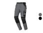 Pantalon de travail gris et noir avec poches latérales et genoux renforcés.
