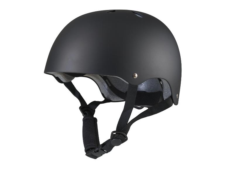 Casque de protection noir pour le sport, avec sangles réglables.