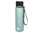 Blauwe waterfles met zwarte dop en riem, met een wit driehoekig logo