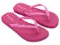 Tongs roses avec le texte 'Copacabana by Ipanema' et les tailles UK 4, EUR 37.