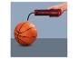 Gonflage d'un ballon de basket avec une pompe Ultimate Speed.