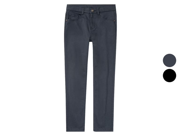 Jeans bleu foncé pour garçon.