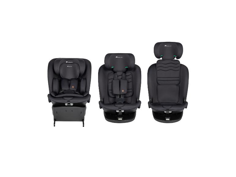 Trois sièges auto noirs Bebeconfort dans différentes configurations sur fond blanc.