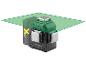 Groene laserwaterpas met batterij en geel X-symbool