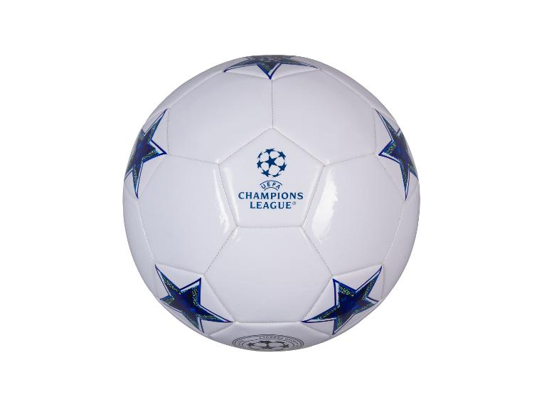 Witte UEFA Champions League voetbal met blauwe sterren.