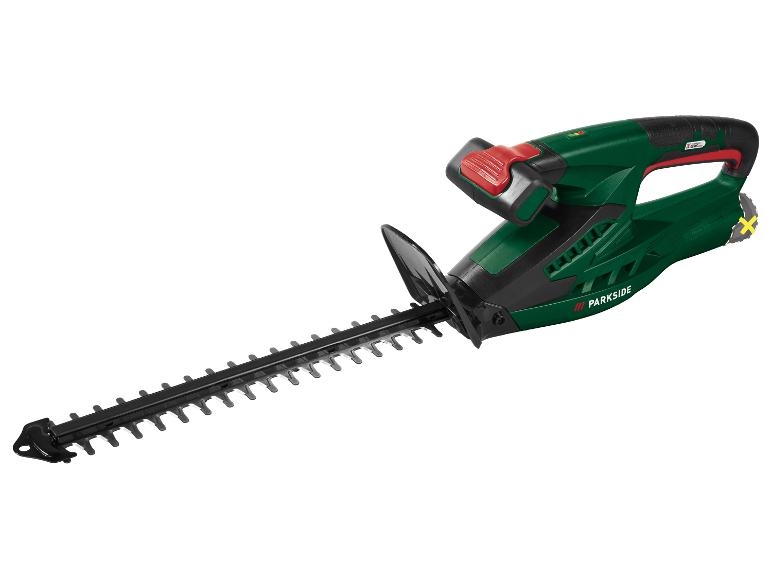 Taille-haie sans fil vert et noir avec une longue lame et une poignée rouge.