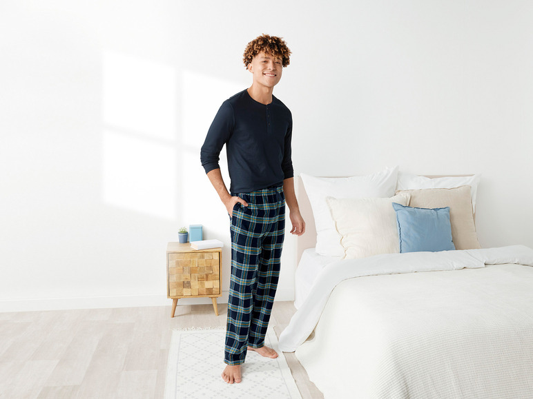 Ga naar volledige schermweergave: LIVERGY® Pyjama - afbeelding 14
