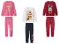 Drie kinderpyjamasets: roze Paw Patrol, wit Princess Belle en rood Mickey Mouse.