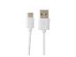 Een witte USB-kabel met een micro-USB-connector aan de ene kant en een standaard USB-connector aan de andere kant.