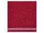 Serviette de toilette rouge avec deux rayures blanches en bas