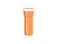 Conteneur orange pour kit de réparation avec poignée sur fond blanc