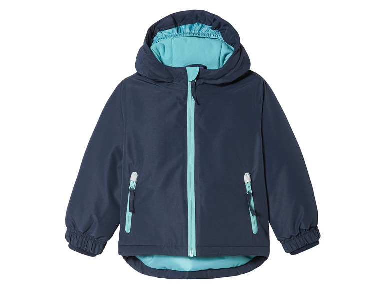 Une veste d'hiver bleu foncé à capuche