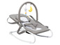 Baby Relax stoel met sterrenprint en speelgoedboog.