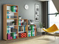 Een boekenkast met ringbanden, boeken en decoratieve voorwerpen