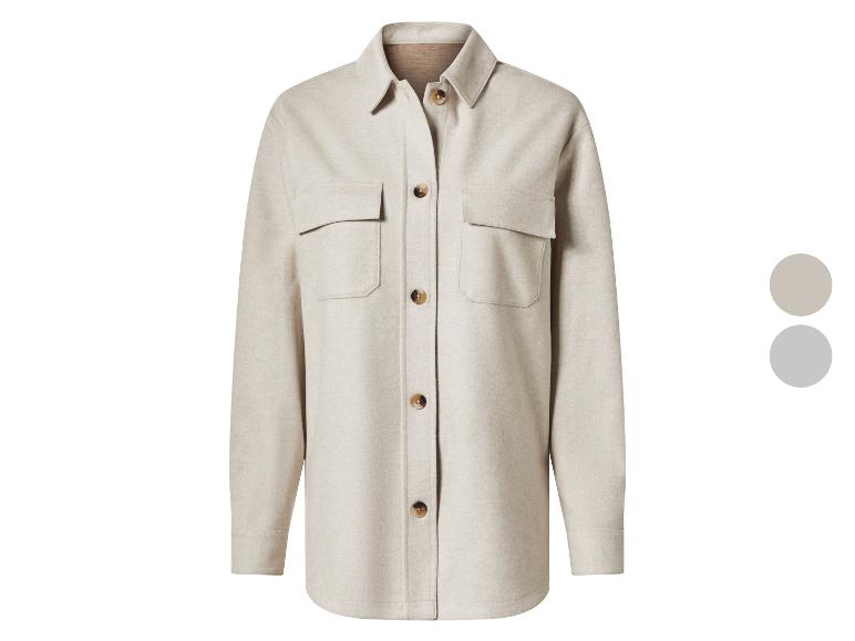 Surchemise beige femme avec deux poches poitrine et boutons marron