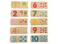 Ensemble de chiffres en bois de 1 à 10 avec illustrations correspondantes.