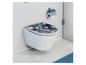 Toilet met een ronde, grijze en witte toiletbril