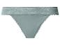 Lichtblauwe kanten string met lage taille.
