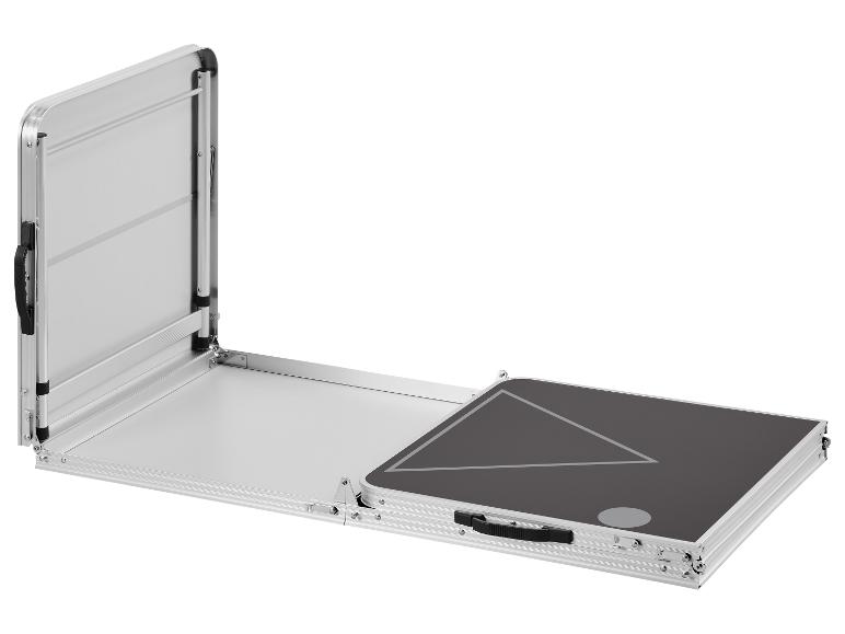 Table et plateau de jeu pliants en aluminium : design compact.