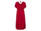 Robe longue rouge à volants, dos nu.