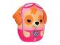 Een roze knuffel van Skye uit Paw Patrol.