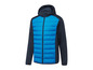 Une veste bleue à capuche.