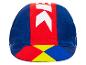 Casquette de cyclisme rouge, bleue et jaune à motif géométrique.