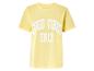 Een gele t-shirt met de tekst 'Good Vibes Only'