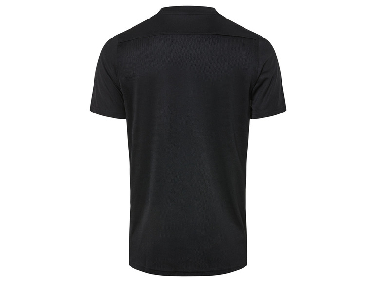 Een zwart T-shirt met korte mouwen.